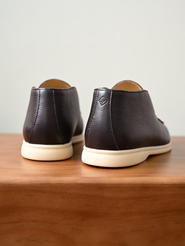 حذاء لورو بيانا الرجالي الفاخر من الجلد الطبيعي ( Loro Piana Open Walk Grained Leather )