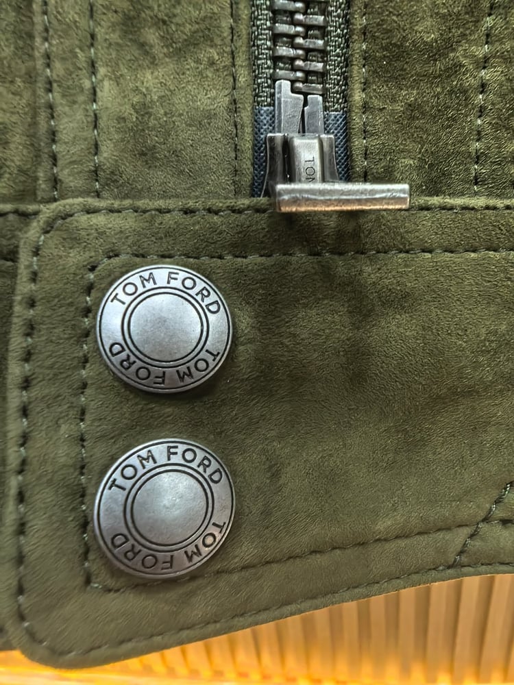 جاكيت دولتشي آند غابانا الشمواه الفاخر (Dolce & Gabbana Suede Jacket)