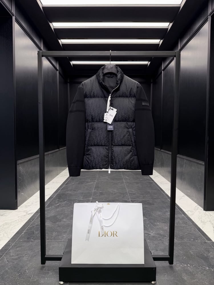 جاكيت منفوخ هجين رجالي فاخر بنقشة أوبليك من كريستيان ديور (Christian Dior)
