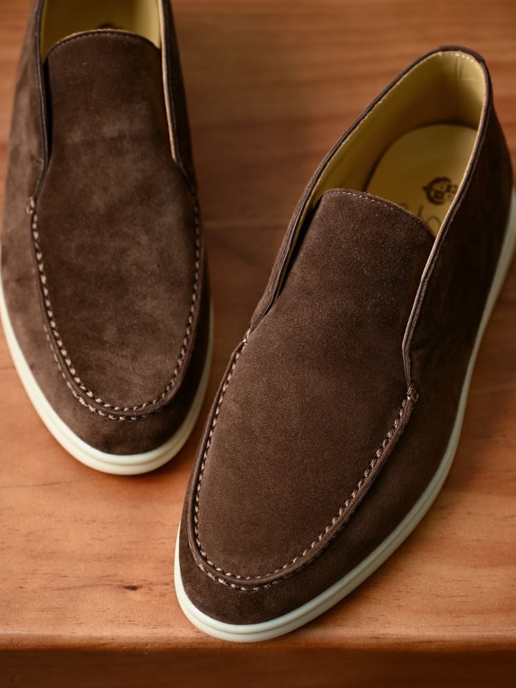 حذاء بوت رجالي بني من لورو بيانا (Loro Piana)