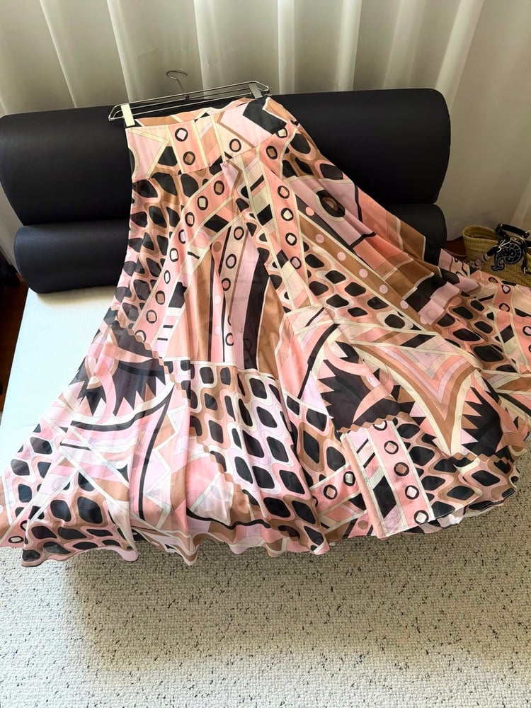 تنورة "بويتشي" القطنية بنقشة هندسية (Pucci Cotton Geometric Print Midi Skirt)