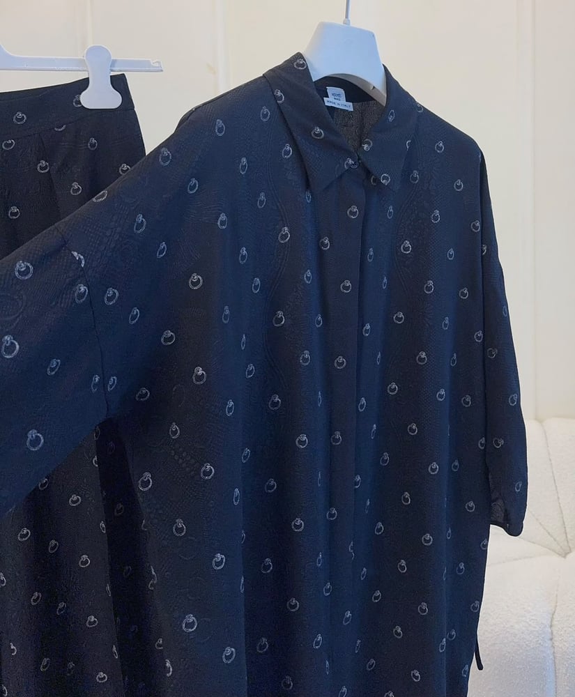 طقم نسائي فاخر منقوش من هيرميس (Hermès)