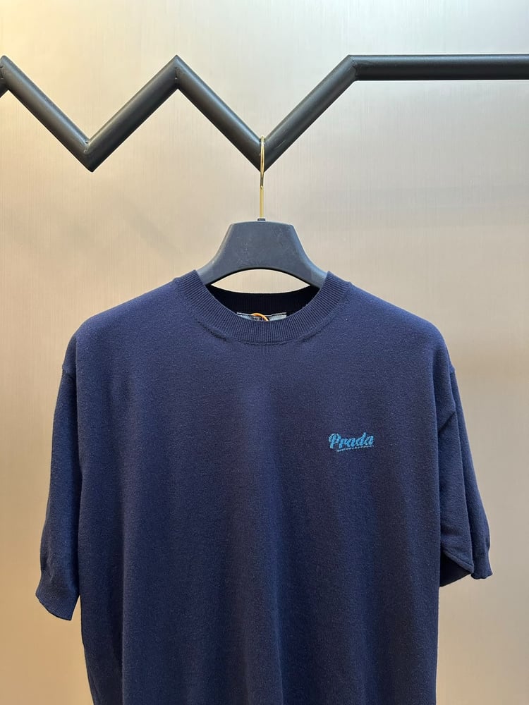 تيشرت برادا التريكو الفاخر (Prada Knit T-Shirt)