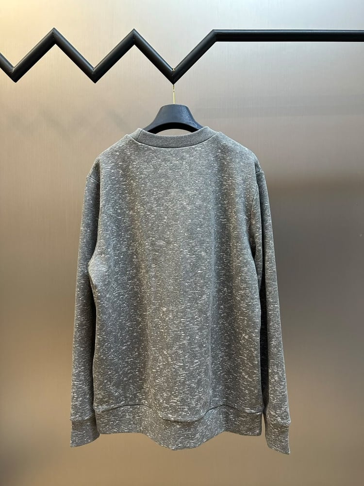 سويت شيرت رجالي فاخر بياقة دائرية من لويس فويتون (Louis Vuitton)