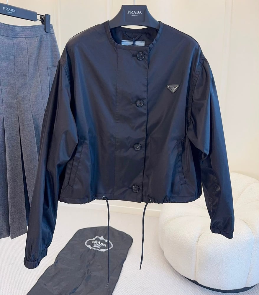 جاكيت نسائي فاخر بتصميم عالي الرقبة من برادا (Prada Nylon Zip & Button Jacket)