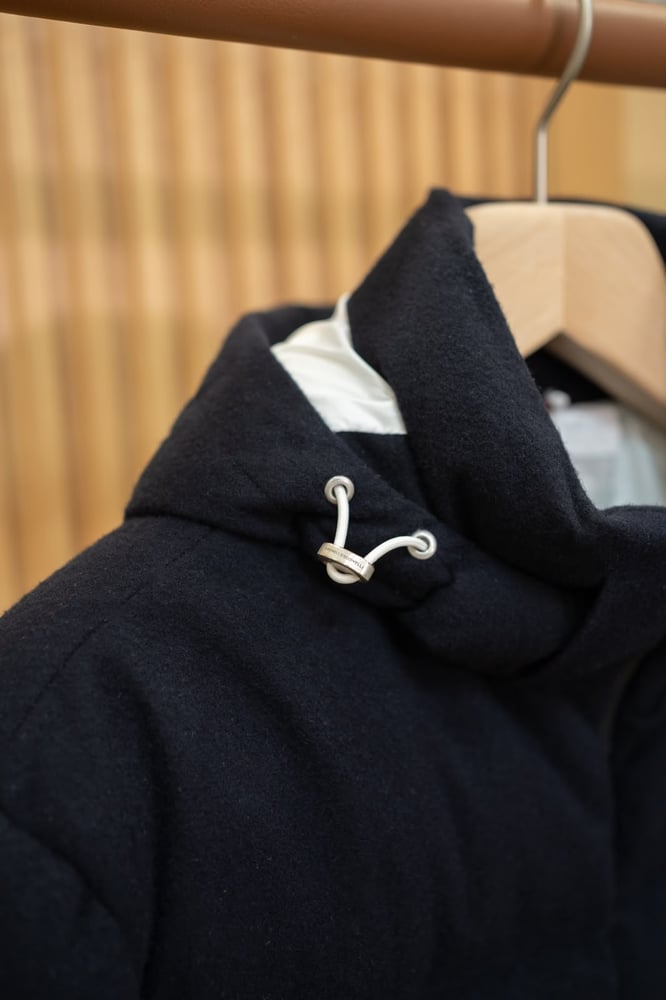 جاكيت منفوخ فاخر بقبعة من برونيلو كوتشينيلي (Brunello Cucinelli Puffer Down Jacket)