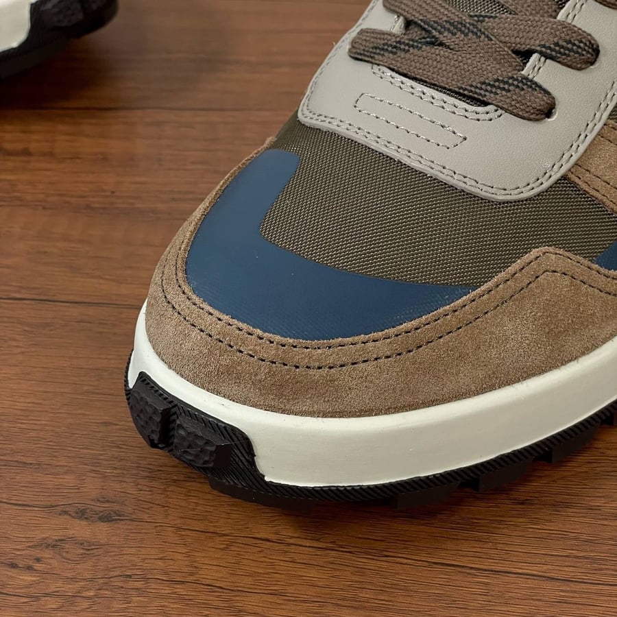 حذاء سنيكرز رجالي فاخر من بريوني (Brioni Sneakers)