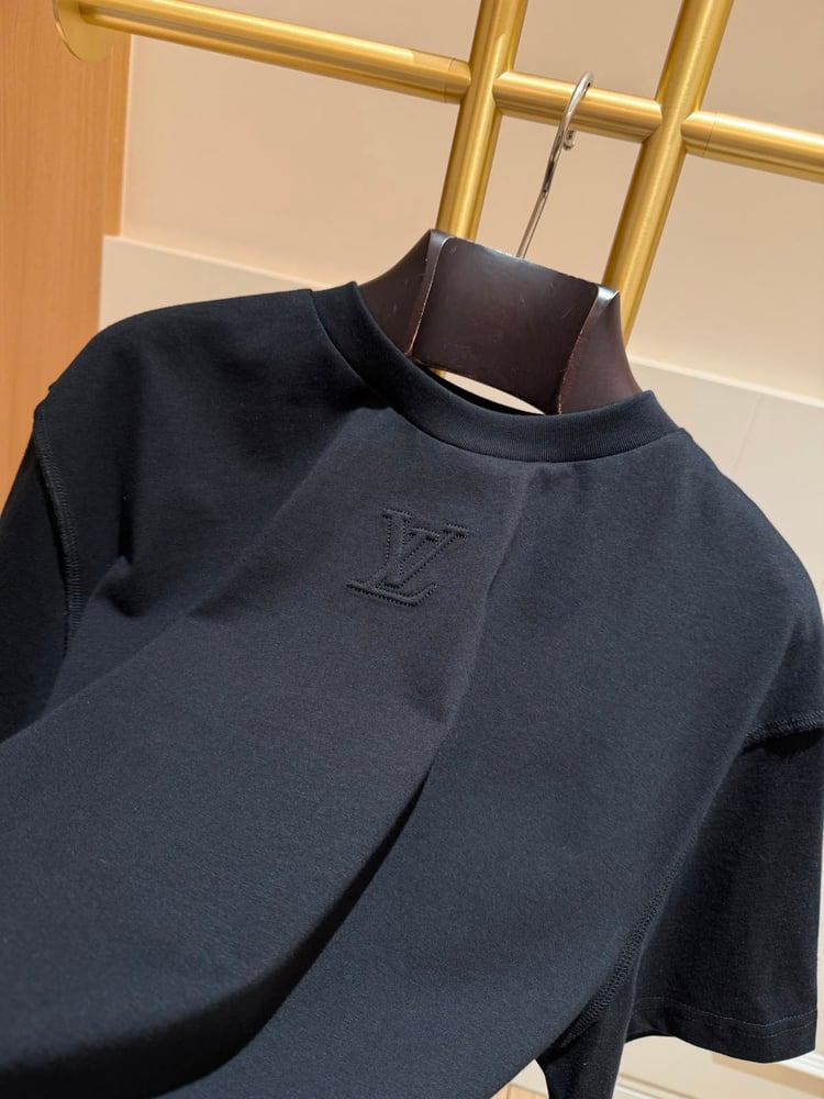 تيشرت رجالي فاخر "لوي فيتون" (Louis Vuitton)