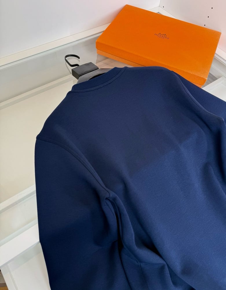 سويت شيرت / بلوفر رجالي فاخر بتفاصيل السحاب الجانبي من "هيرميس" (Hermès)