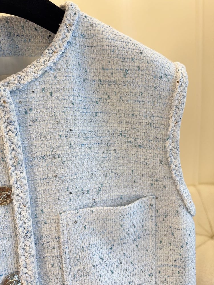 سديري (جيليه) تويد فاخر مرصع بالترتر من شانيل (Chanel)