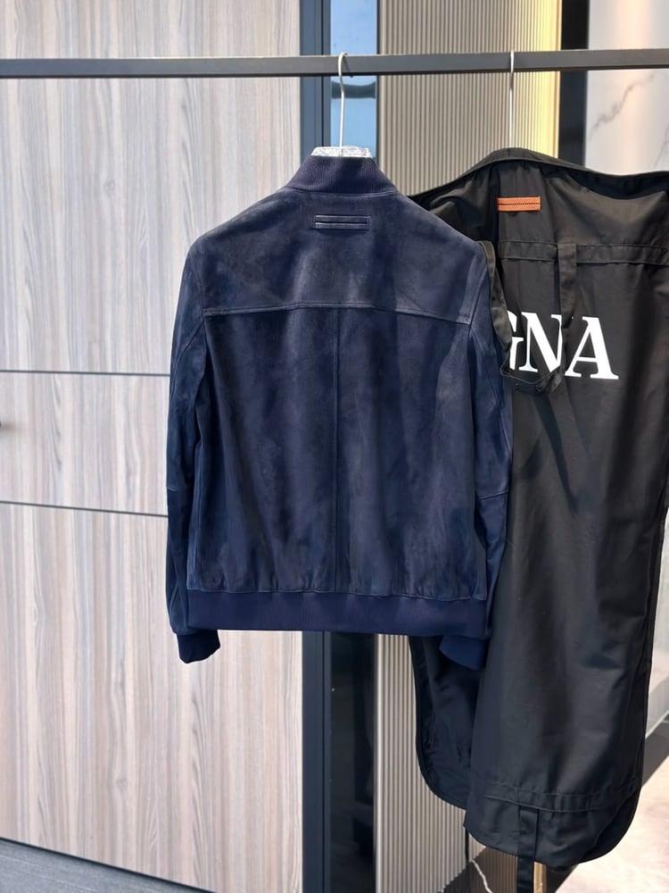 جاكيت إرمينيجيلدو زينيا الشمواه الفاخر (Ermenegildo Zegna Suede Bomber Jacket)