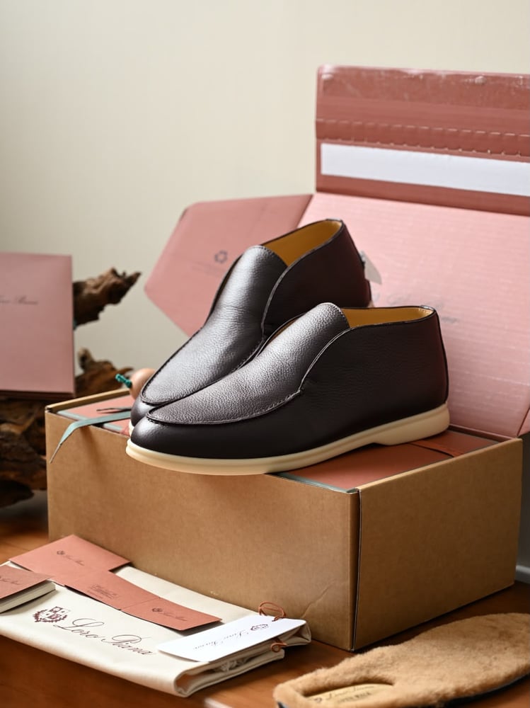 حذاء لورو بيانا الرجالي الفاخر من الجلد الطبيعي ( Loro Piana Open Walk Grained Leather )