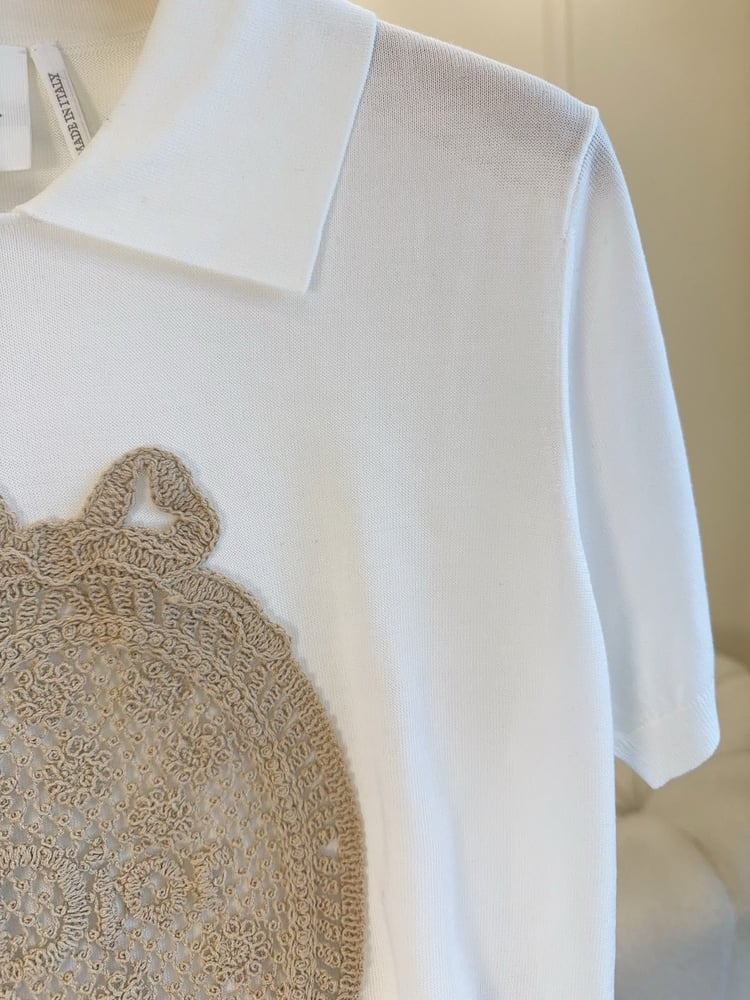قميص بولو "ديور" بتطريز الدانتيل (Dior Crochet Lace Polo Shirt)