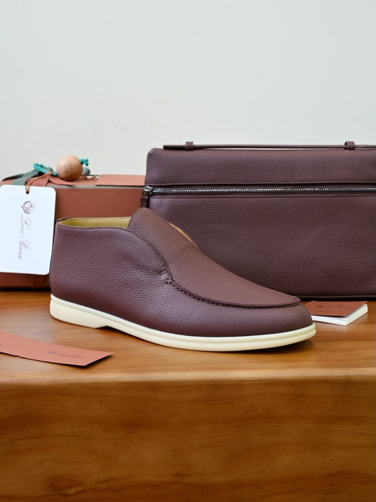 حذاء لورو بيانا الرجالي الفاخر من الجلد الطبيعي ( Loro Piana Open Walk Grained Leather )
