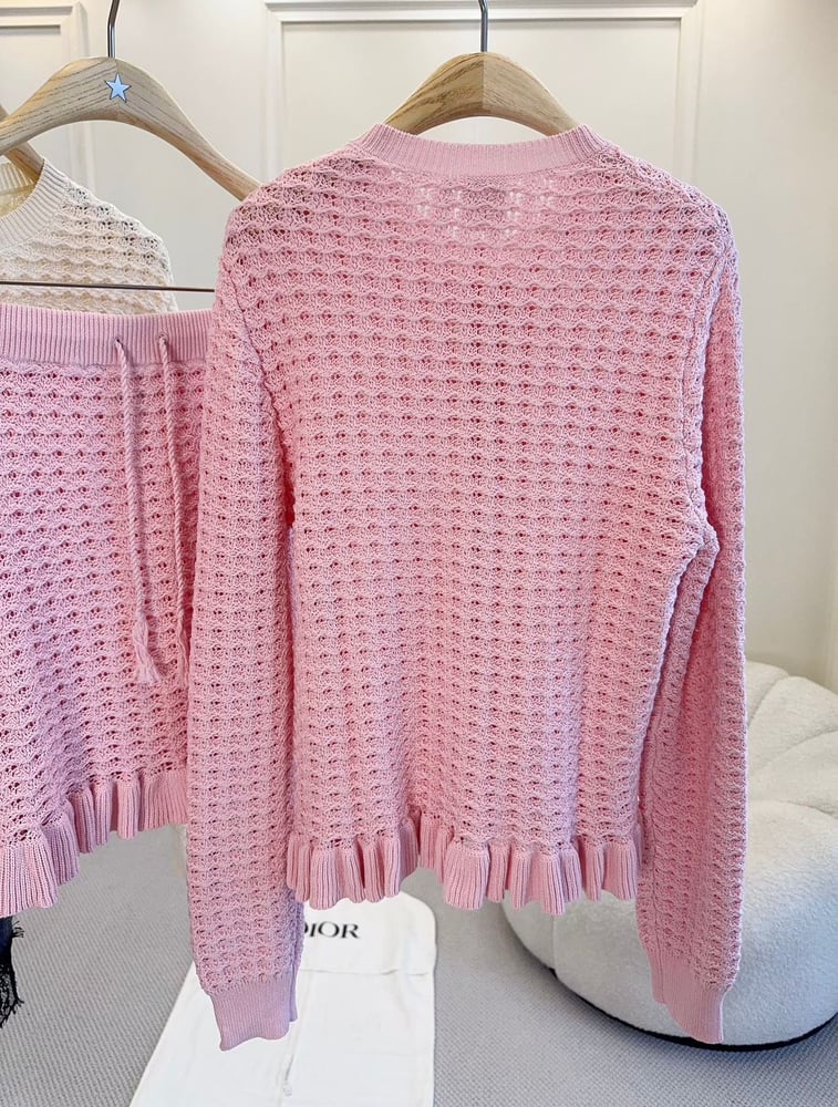 طقم ديور المحاك باللون الوردي (Dior Pink Knit Set)