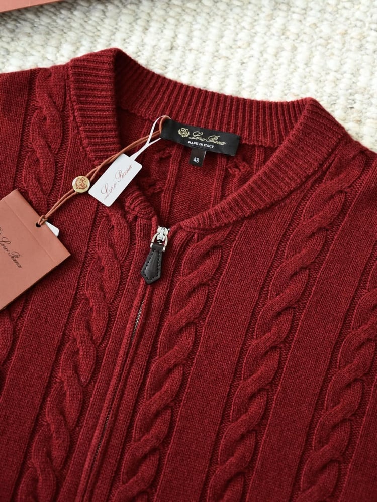سترة لورو بيانا الرجالية الفاخرة المحبوكة بسحاب (Loro Piana Cable-Knit Zip Cardigan / Sweater)