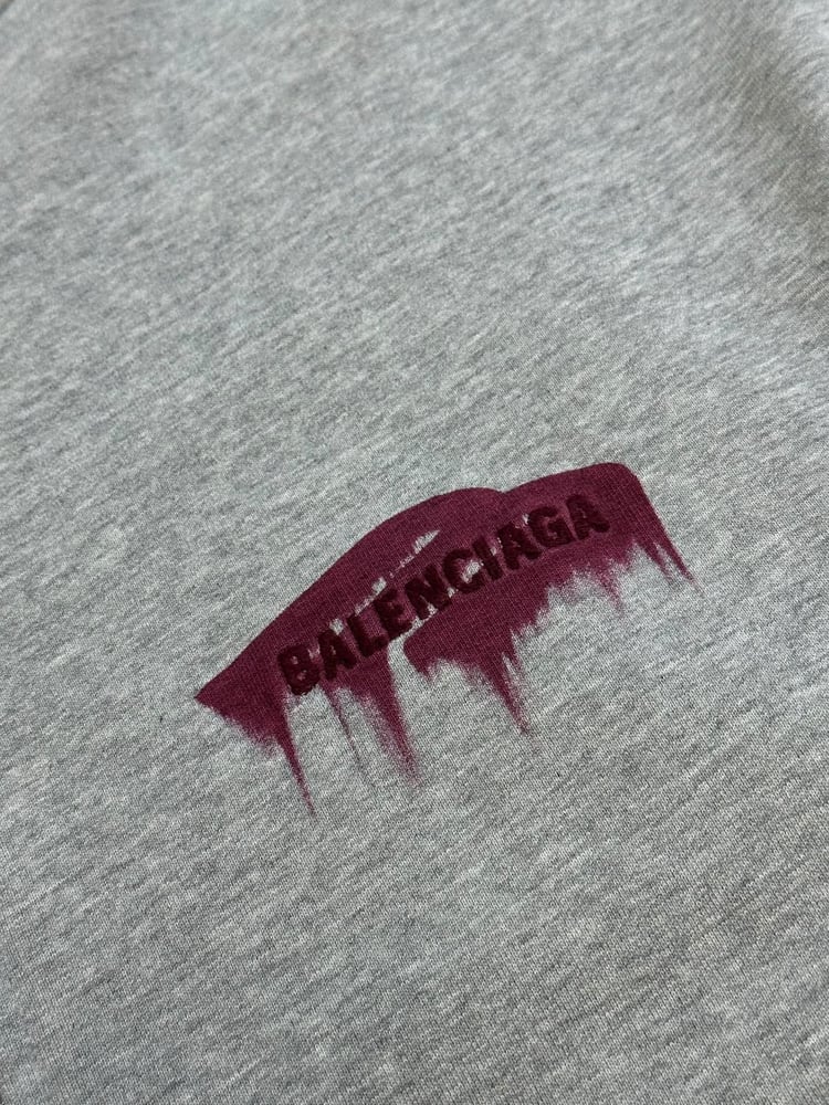 هودي بالنسياغا بتصميم الطلاء المنسكب (Balenciaga Dripping Paint Zip-Up Hoodie)