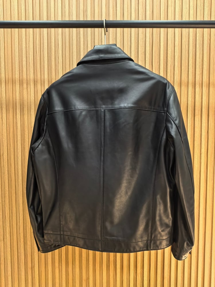 جاكيت هيرميس الجلدي الفاخر (Hermes Leather Jacket)