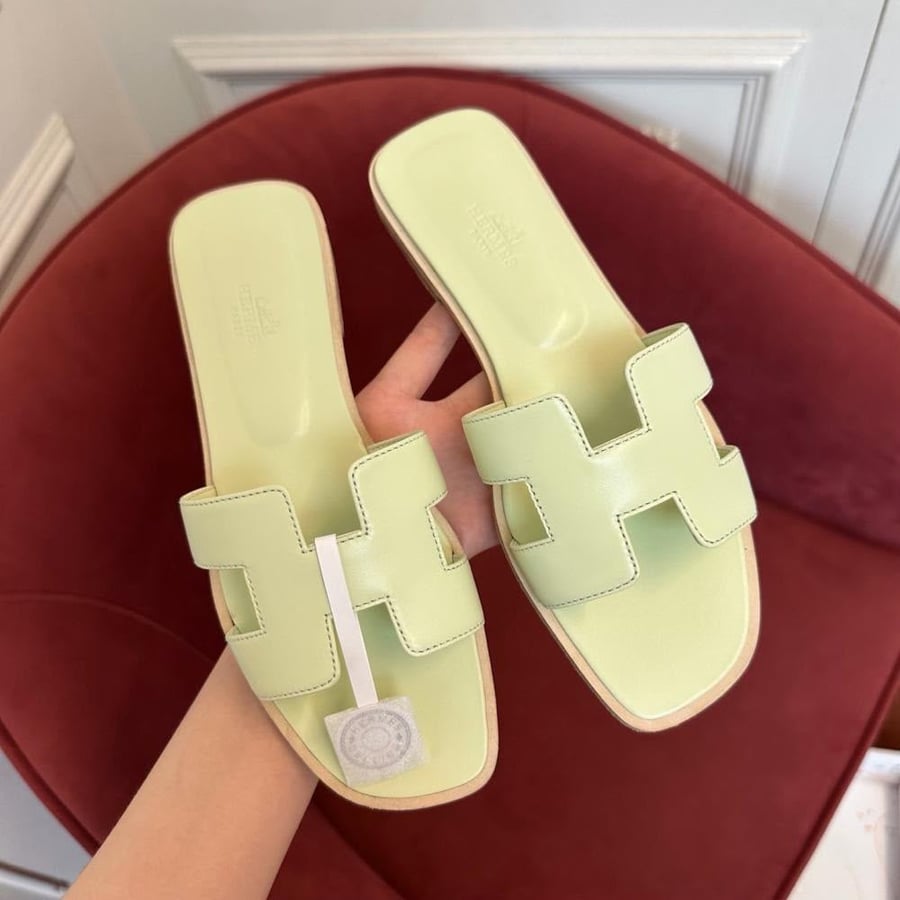 صندل هيرميس "أوران" (Hermès Oran Sandal)