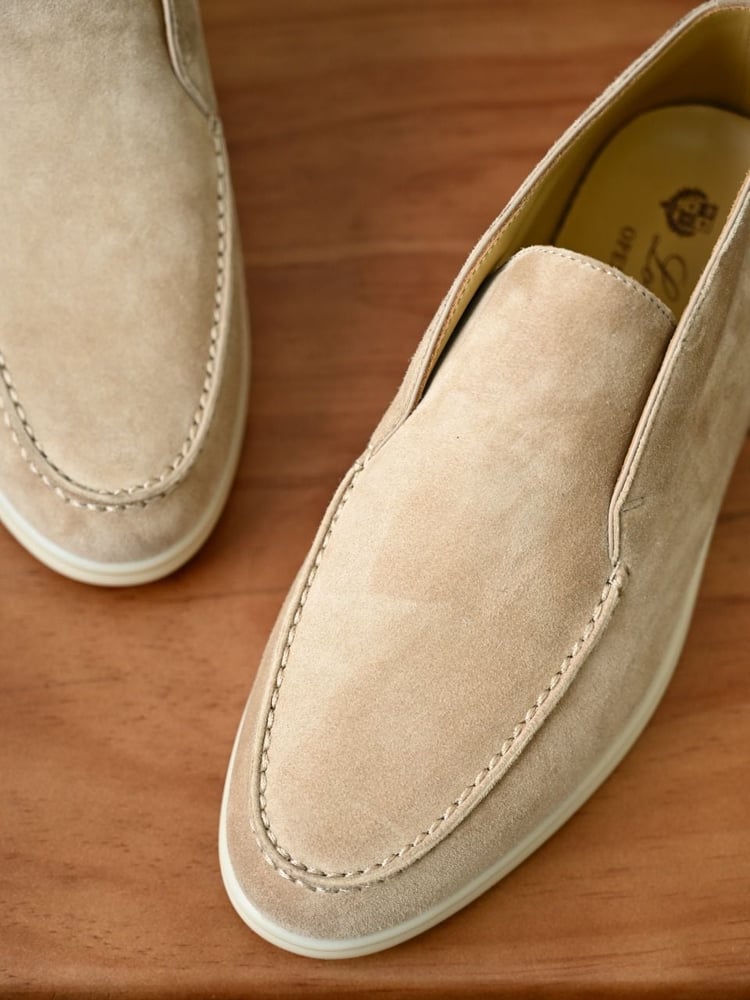 حذاء بوت رجالي بيج من لورو بيانا (Loro Piana)
