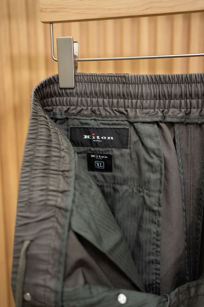 بنطلون "كيتون" (Kiton)