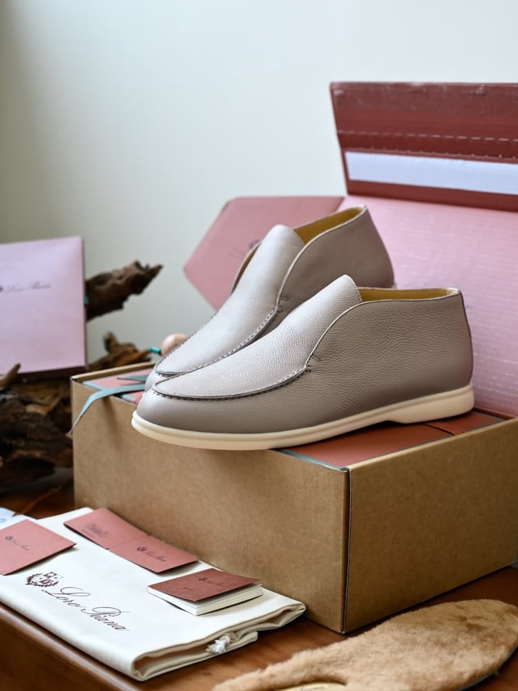 حذاء لورو بيانا الرجالي الفاخر من الجلد الطبيعي ( Loro Piana Open Walk Grained Leather )