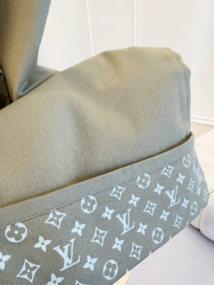 بنطال لويس فيتون (Louis Vuitton) النسائي الفاخر