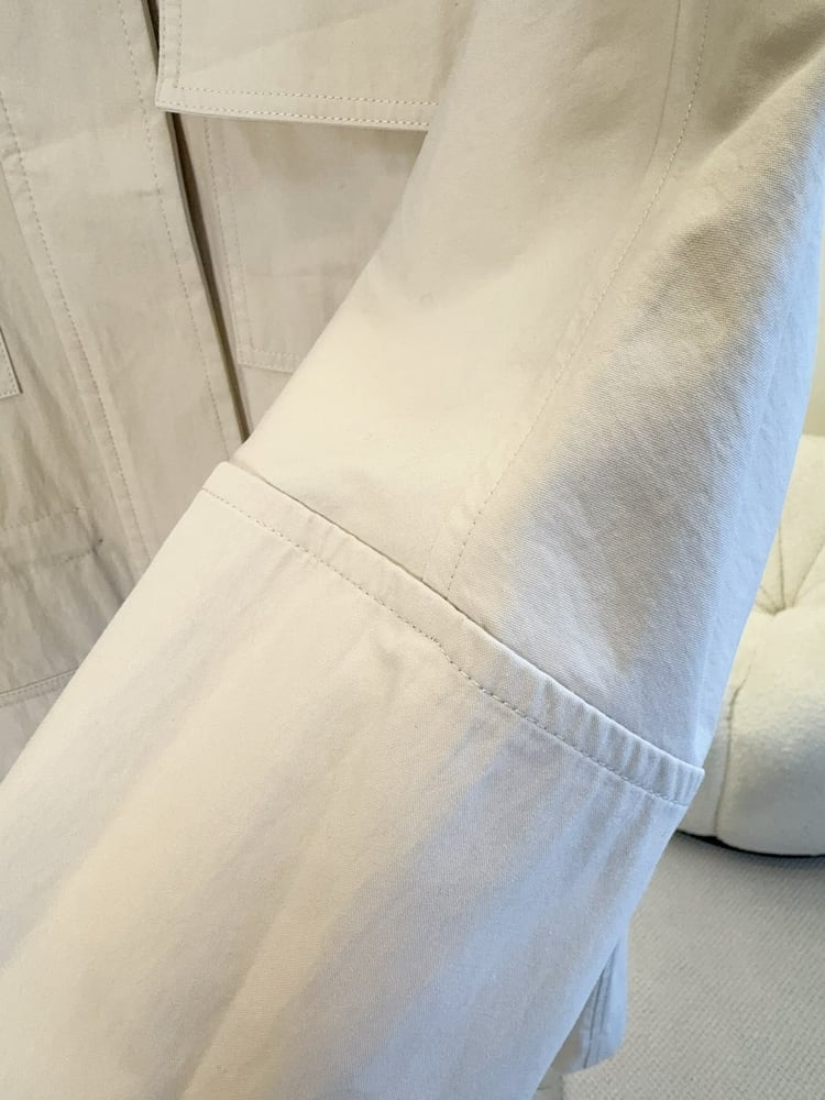 جاكيت Brunello Cucinelli الفاخر بتصميم سفاري