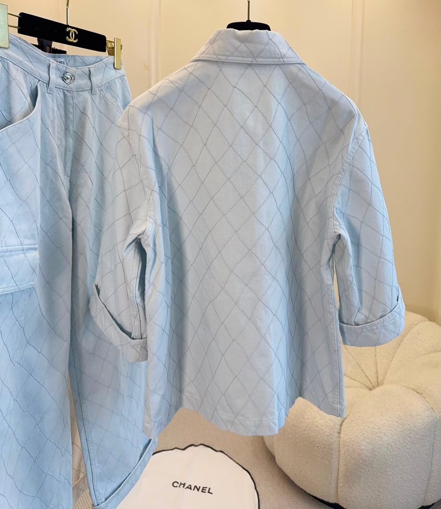 طقم "شانيل" الكاجوال المبطن (Chanel Quilted Cargo Set)