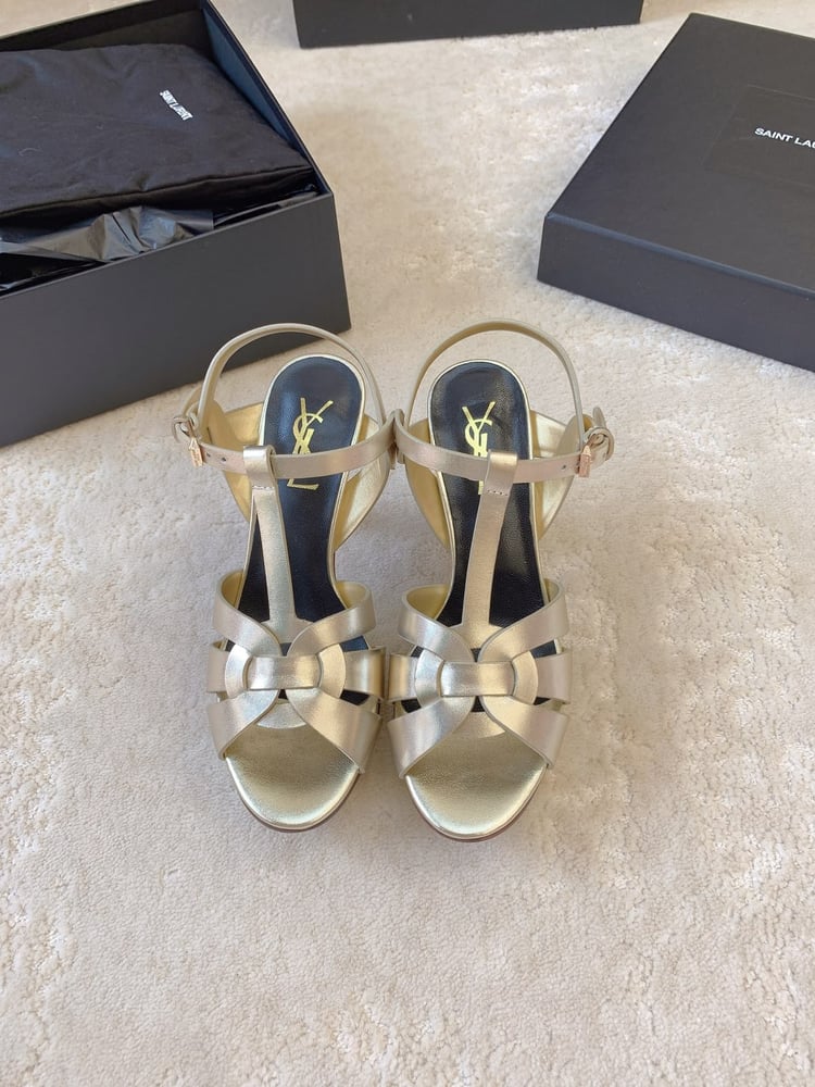 صندل سان لوران تريبيوت (Saint Laurent Tribute Sandal)