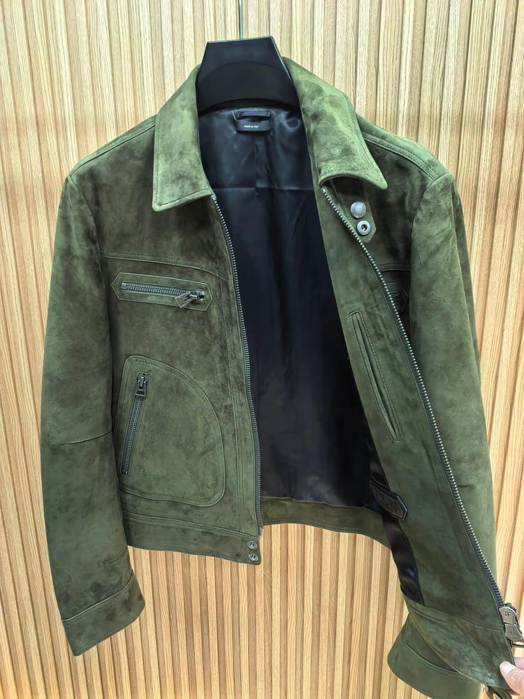 جاكيت دولتشي آند غابانا الشمواه الفاخر (Dolce & Gabbana Suede Jacket)