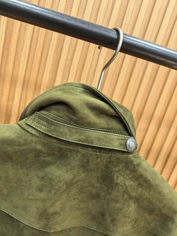 جاكيت دولتشي آند غابانا الشمواه الفاخر (Dolce & Gabbana Suede Jacket)