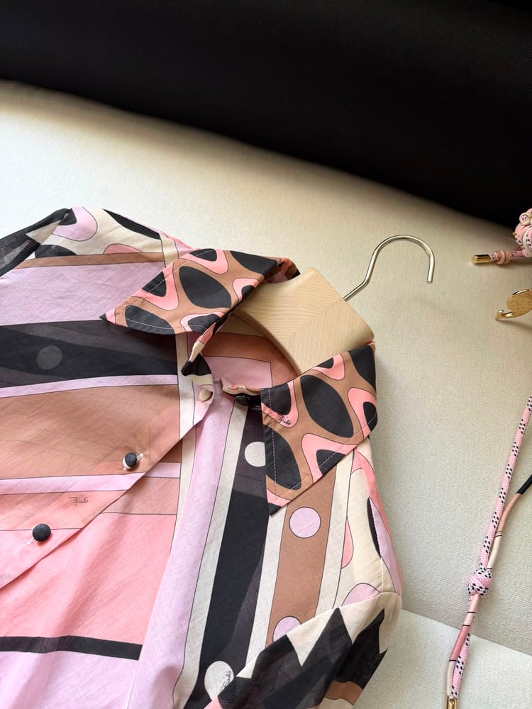 قميص "بويتشي" القطني بنقشة هندسية (Pucci Cotton Printed Shirt)