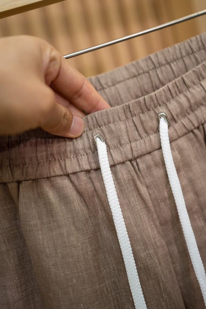 طقم الكتان الفاخر من Loro Piana