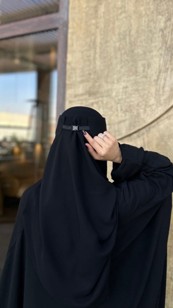 نقابين حرير مشبك +طرحه ربط