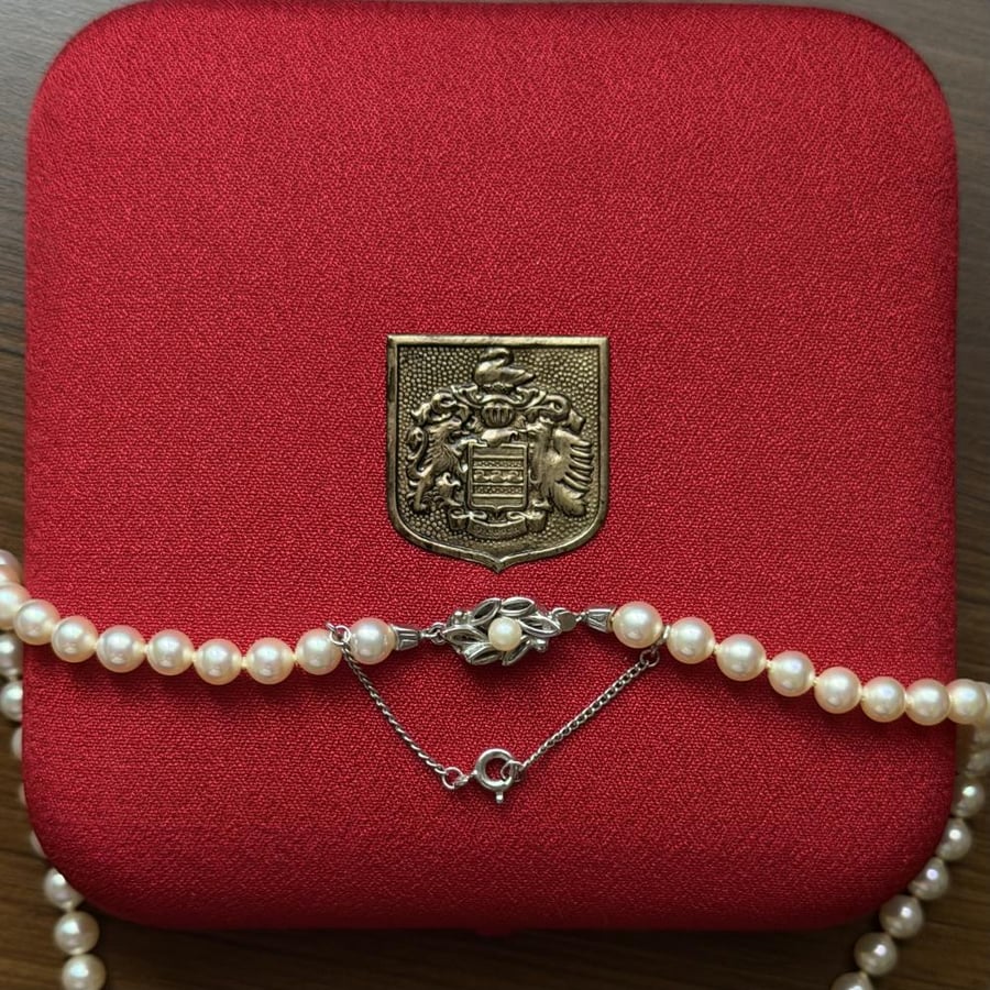 Vintage Majorica Cream Pearl Necklace with Original Box