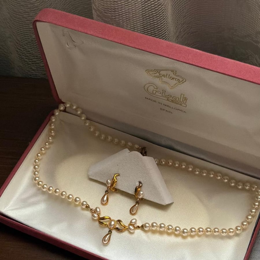 Vintage Majorica Pearl Necklace & Earrings Set