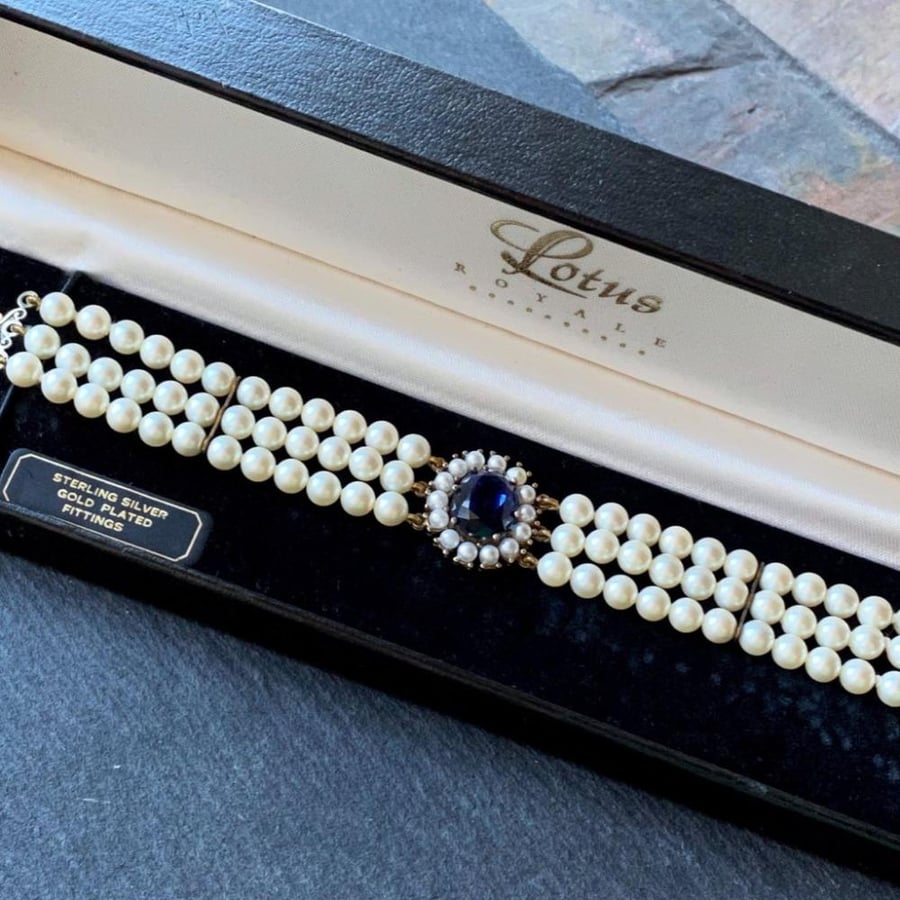سوار من اللؤلؤ ماركة LOTUS Royale