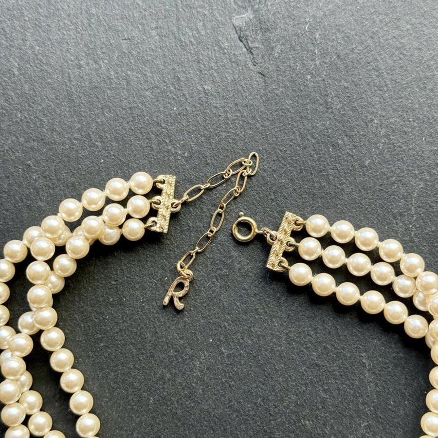عقد Rosita Pearls of London Vintage – ثلاثي اللؤلؤ
