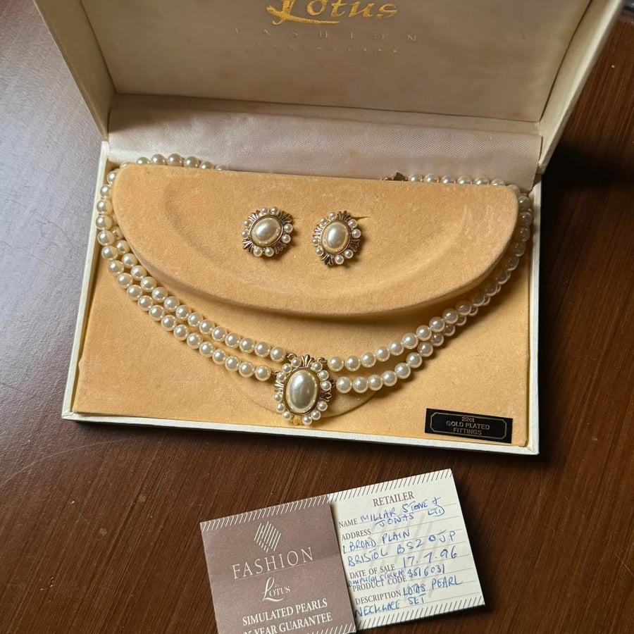 otus 1996 Vintage Simulated Pearl Necklace Set طقم لوتس فنتج من عام 1996