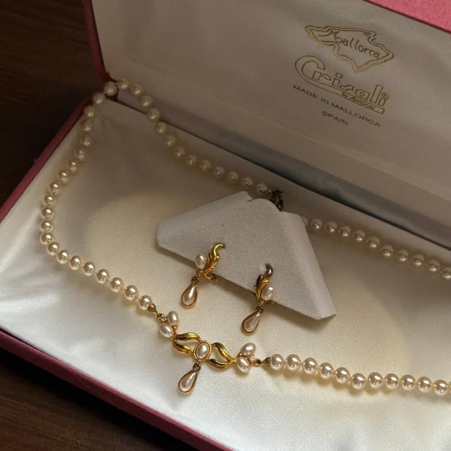 Vintage Majorica Pearl Necklace & Earrings Set