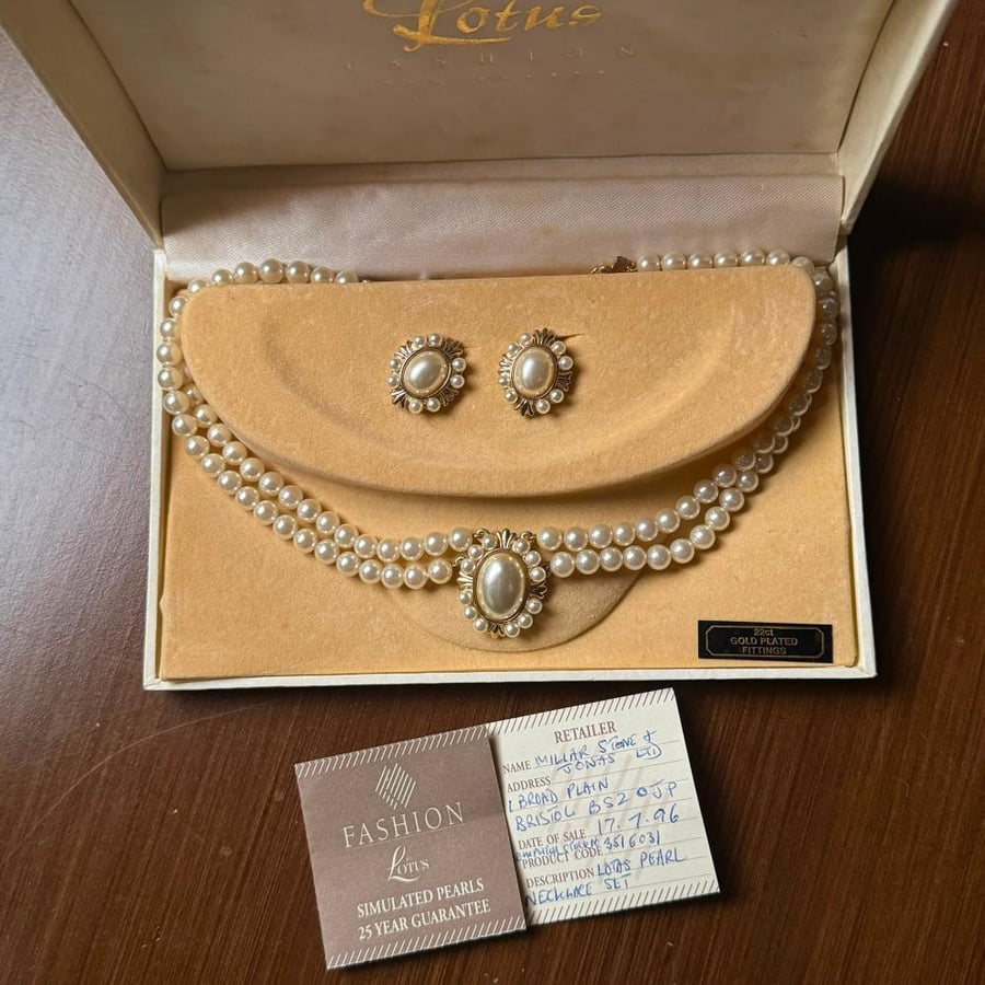 otus 1996 Vintage Simulated Pearl Necklace Set طقم لوتس فنتج من عام 1996