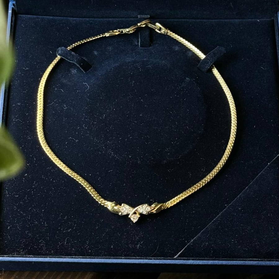 Nina Ricci vintage necklace with luxurious zircon stone