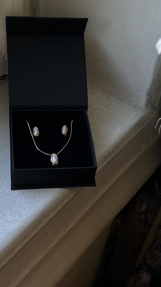 Vintage set of the brand Liz Claiborne from 1970.