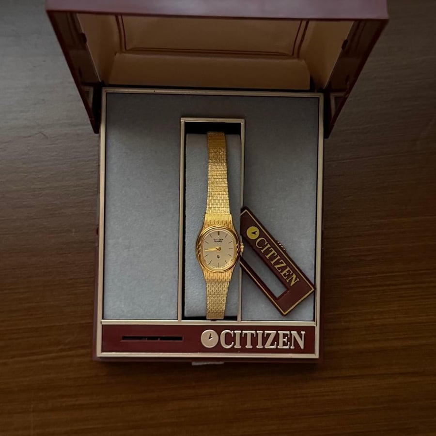 ساعة Citizen النسائية الفنتج – Gold Mesh Bracelet NOS مع العلبة الأصلية