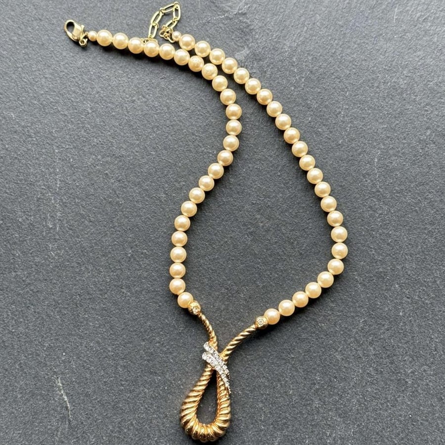 Rosita 1988 royal necklace – authenticated edition with original guarantee
