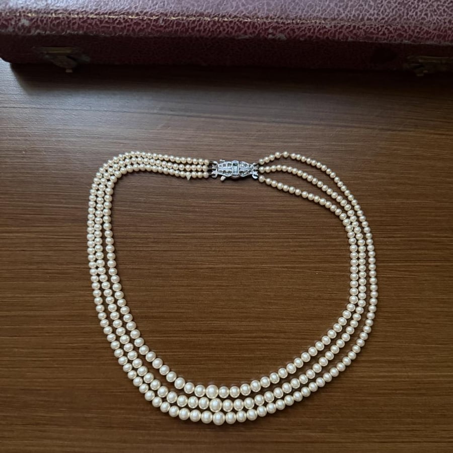 عقد لؤلؤ فنتج ثلاثي 1950s–1960s Pompadour pearls