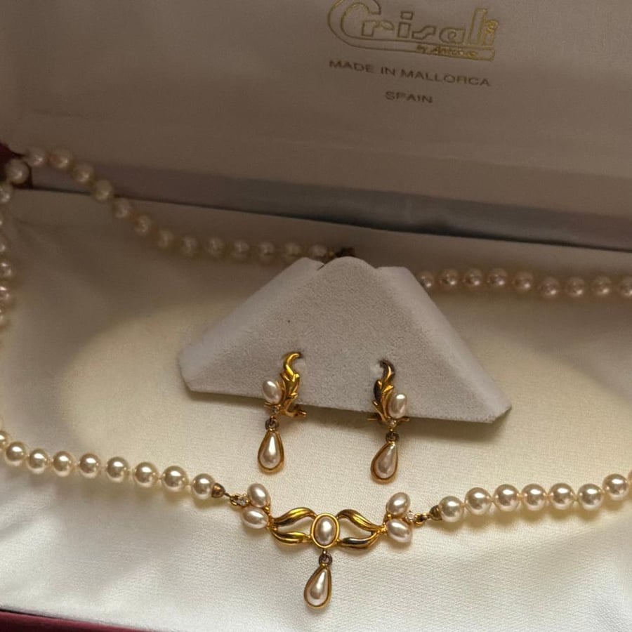 Vintage Majorica Pearl Necklace & Earrings Set