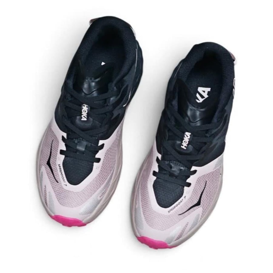 حذاء هوكا سبيدجوت 7 (Hoka Speedgoat 7 ) اسود مع وردي نسائي