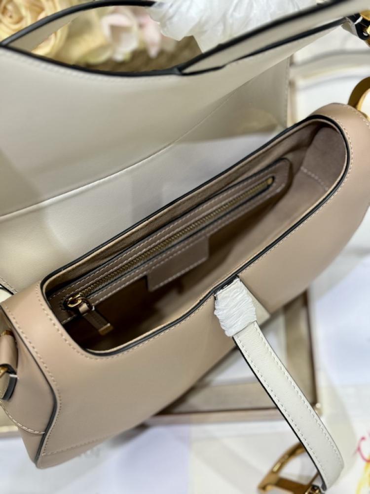 شنطة سادل ديور Dior Saddle